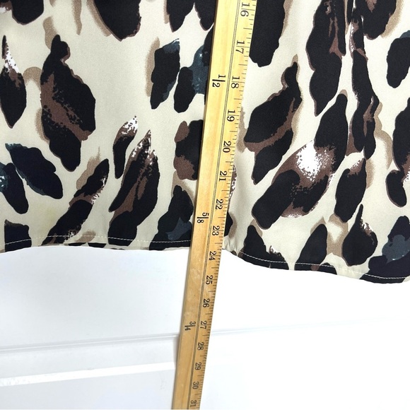 Beautiful Leopard Balloon Sleeve Blouse - Size M - Picture 6 of 6